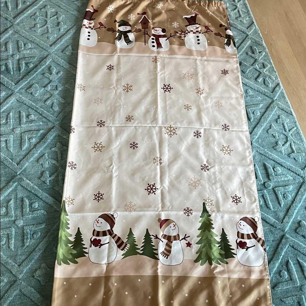 Snowman “Heartland” Shower Curtain and hooks